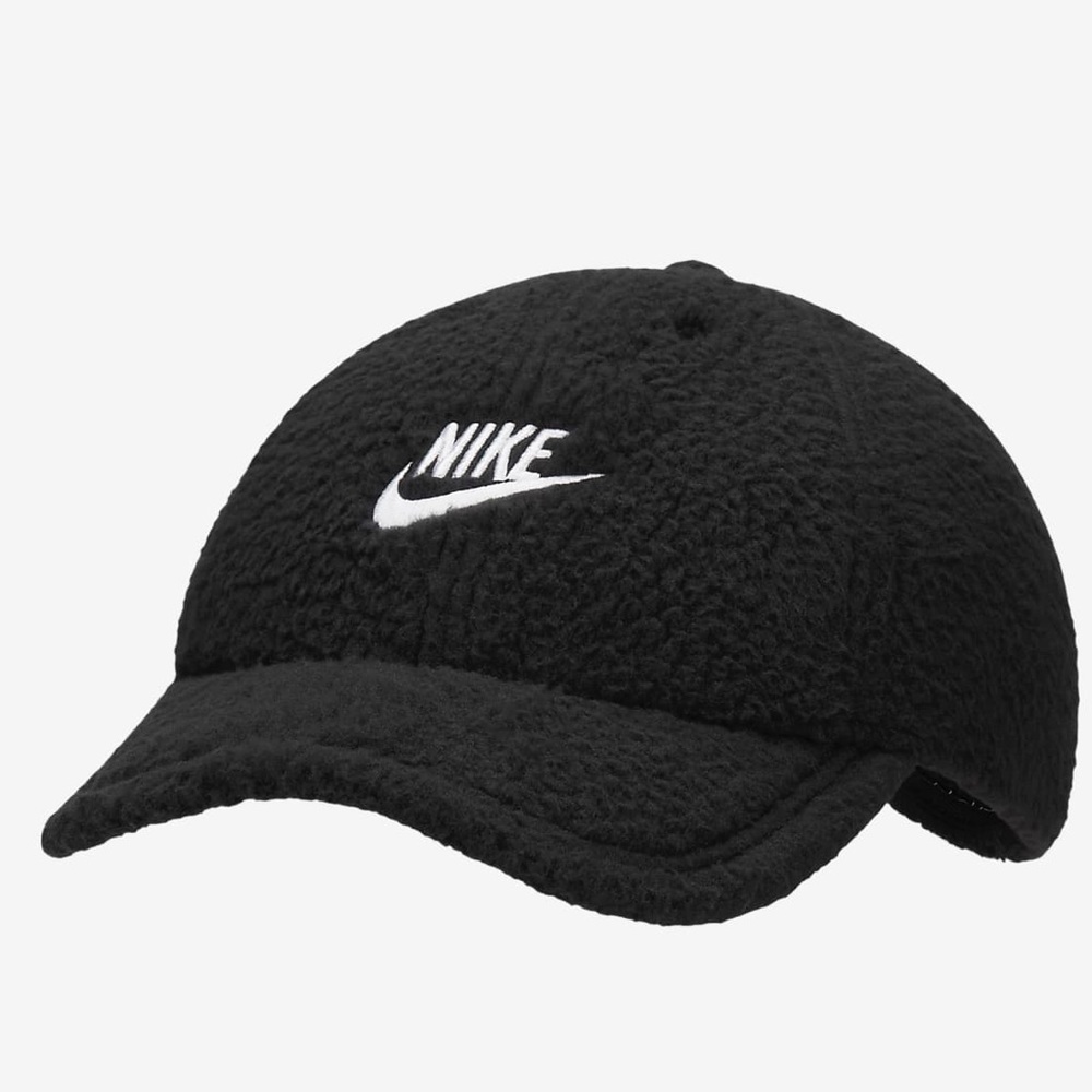 Nike Club Cap
Unstructured Curved Bill Cap